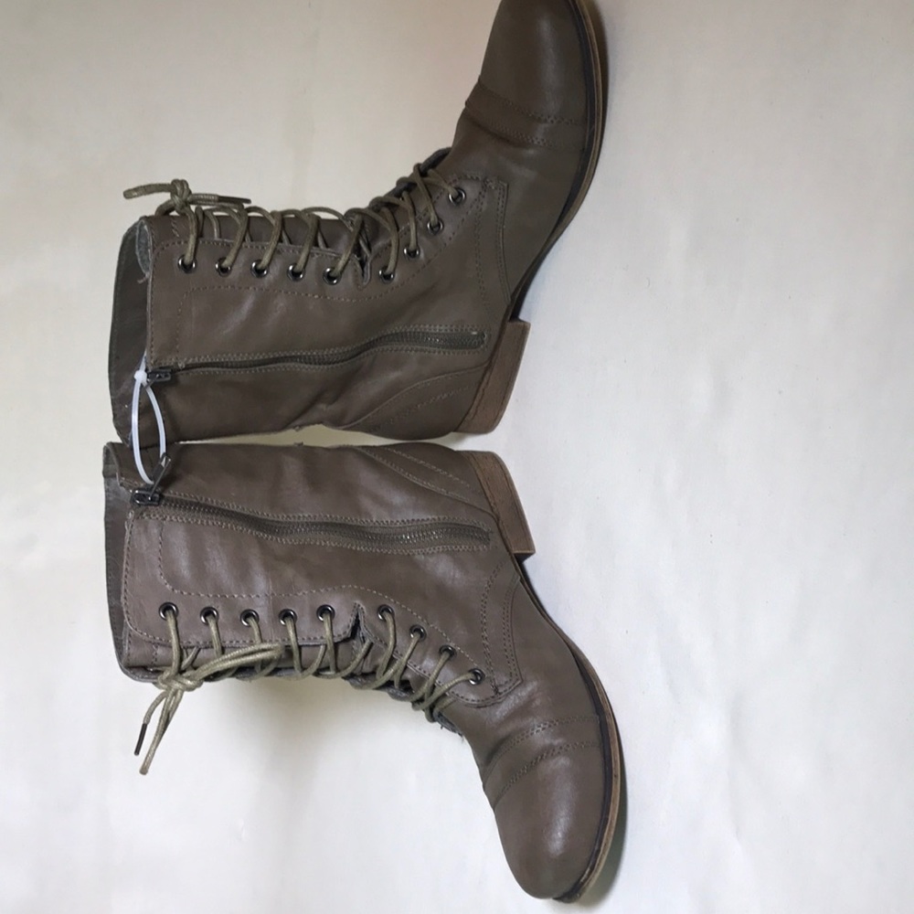 Madden Girl combat boots size 8** Mint condition